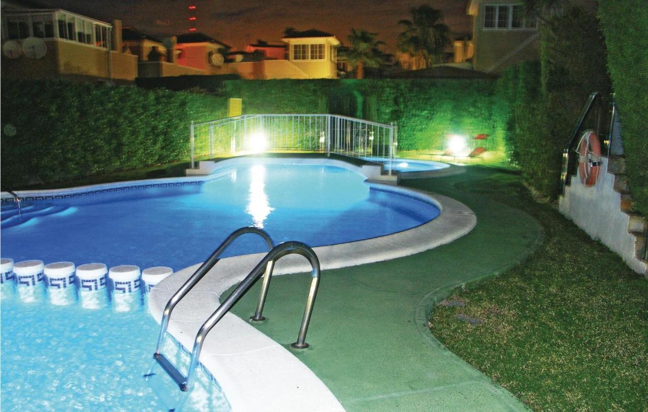 2 Bedroom Nice Apartment In Guardamar Del Segura Exterior photo